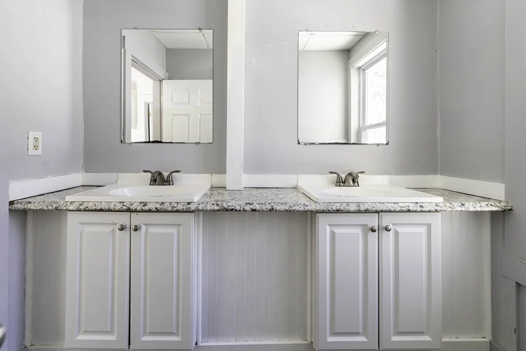 30 Chestnut St, Fitchburg