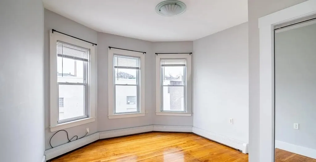 96 East Cottage, Boston