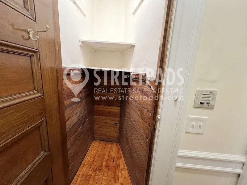 2 Ware St, Mid-Cambridge