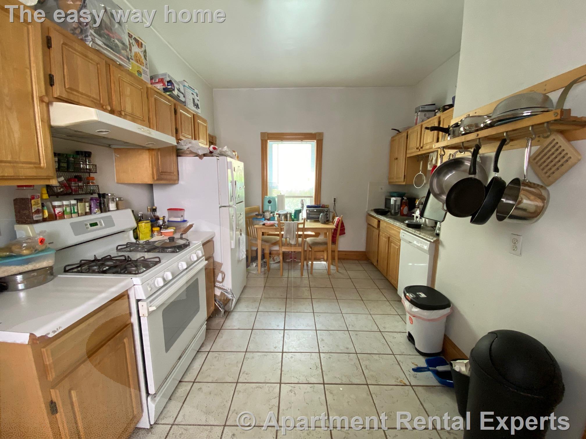 11 Cameron Ave, Davis Square