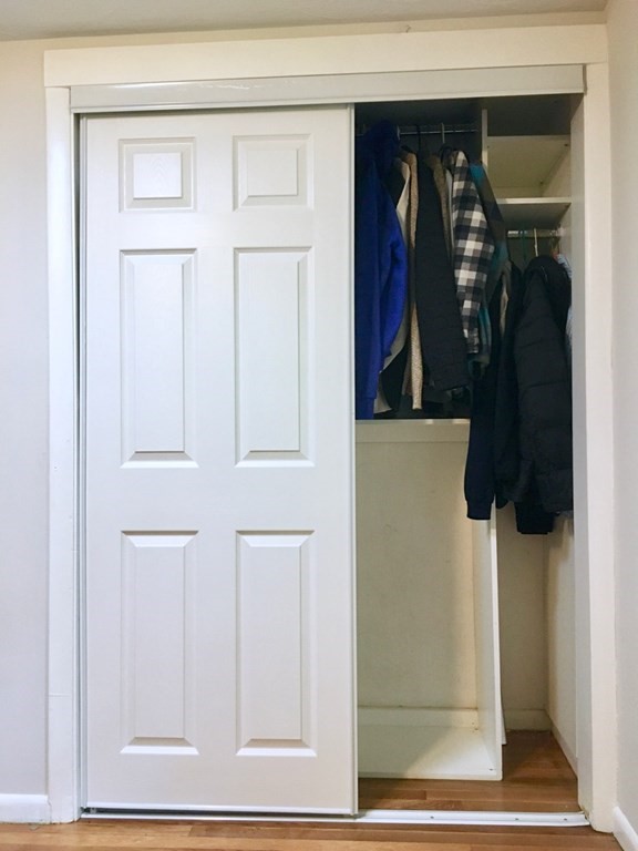 20 Donnell St, Neighborhood 9