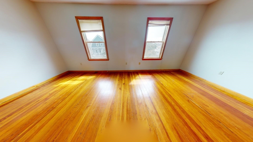 27 Princeton St, Medford