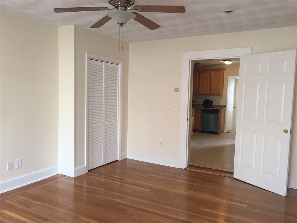 25 Chelsea St, East Boston