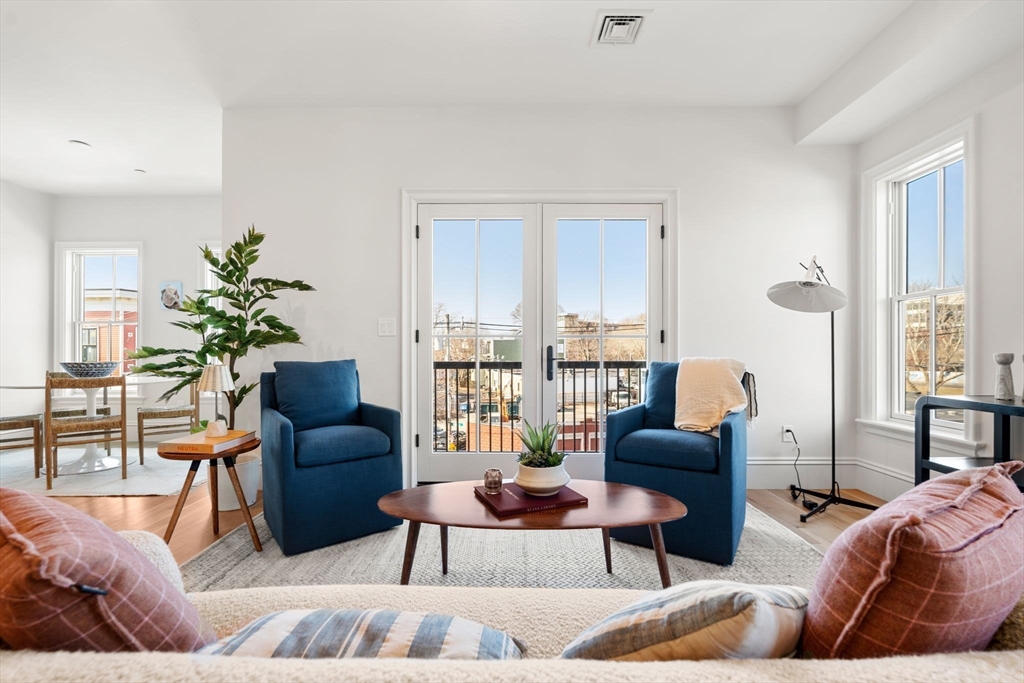 60 Williams St, Jamaica Plain