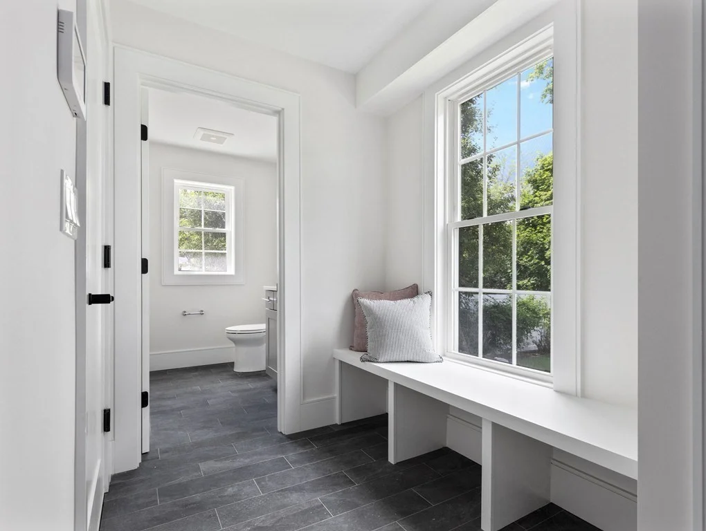 20 Manhattan Ter, West Newton