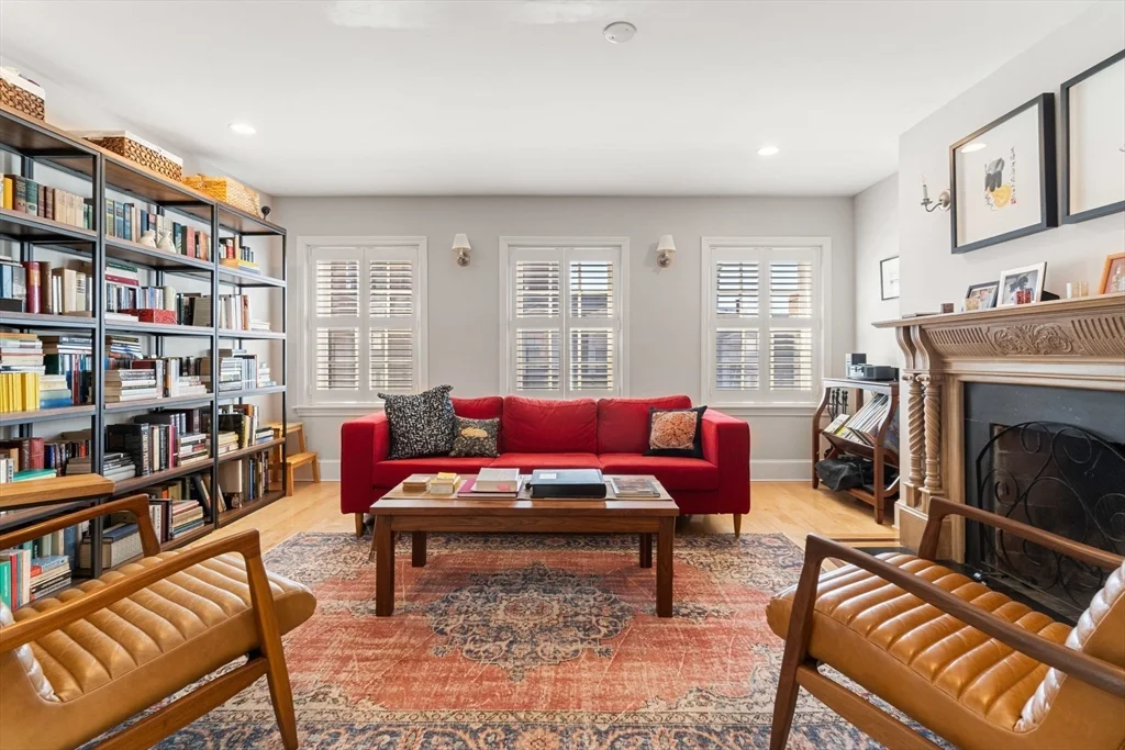 50 S Russell St, Beacon Hill
