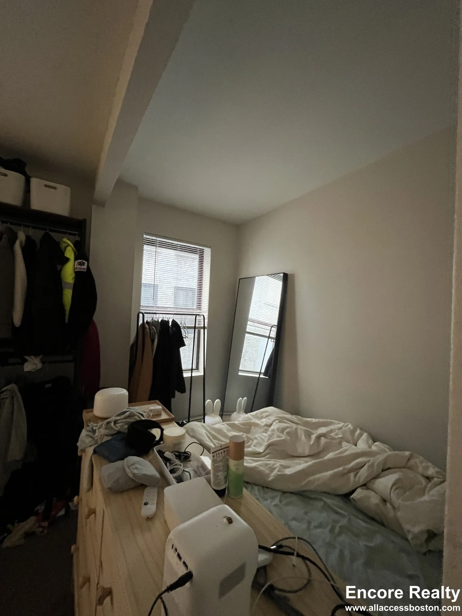 833 Beacon St, Fenway