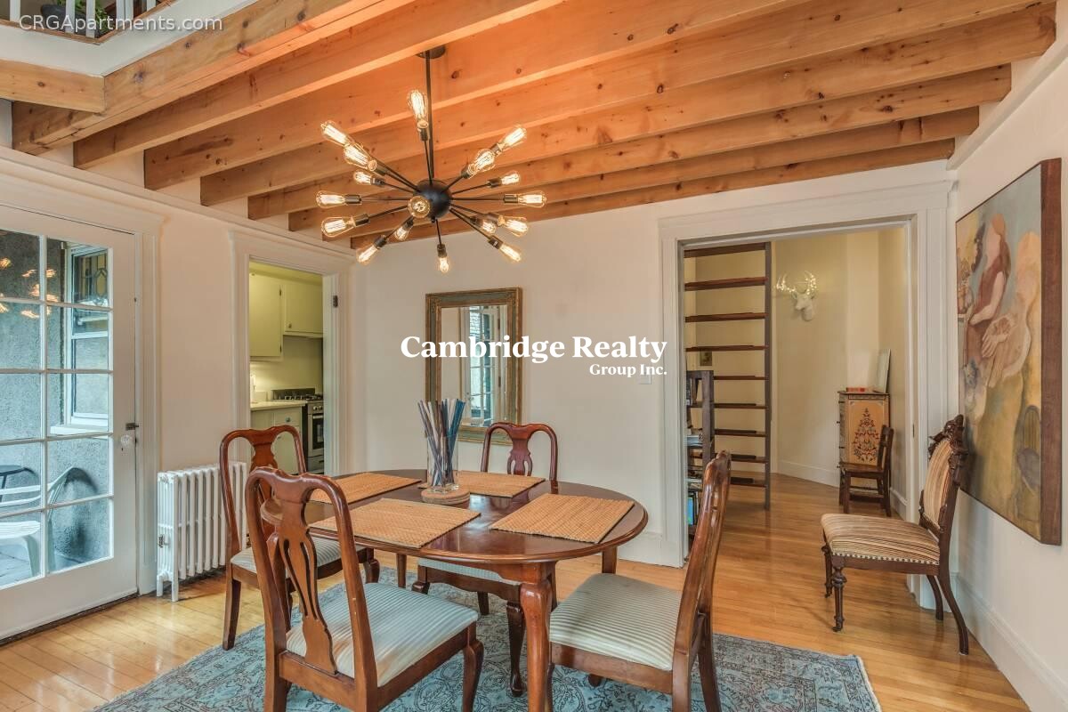 10 Remington St, Mid-Cambridge