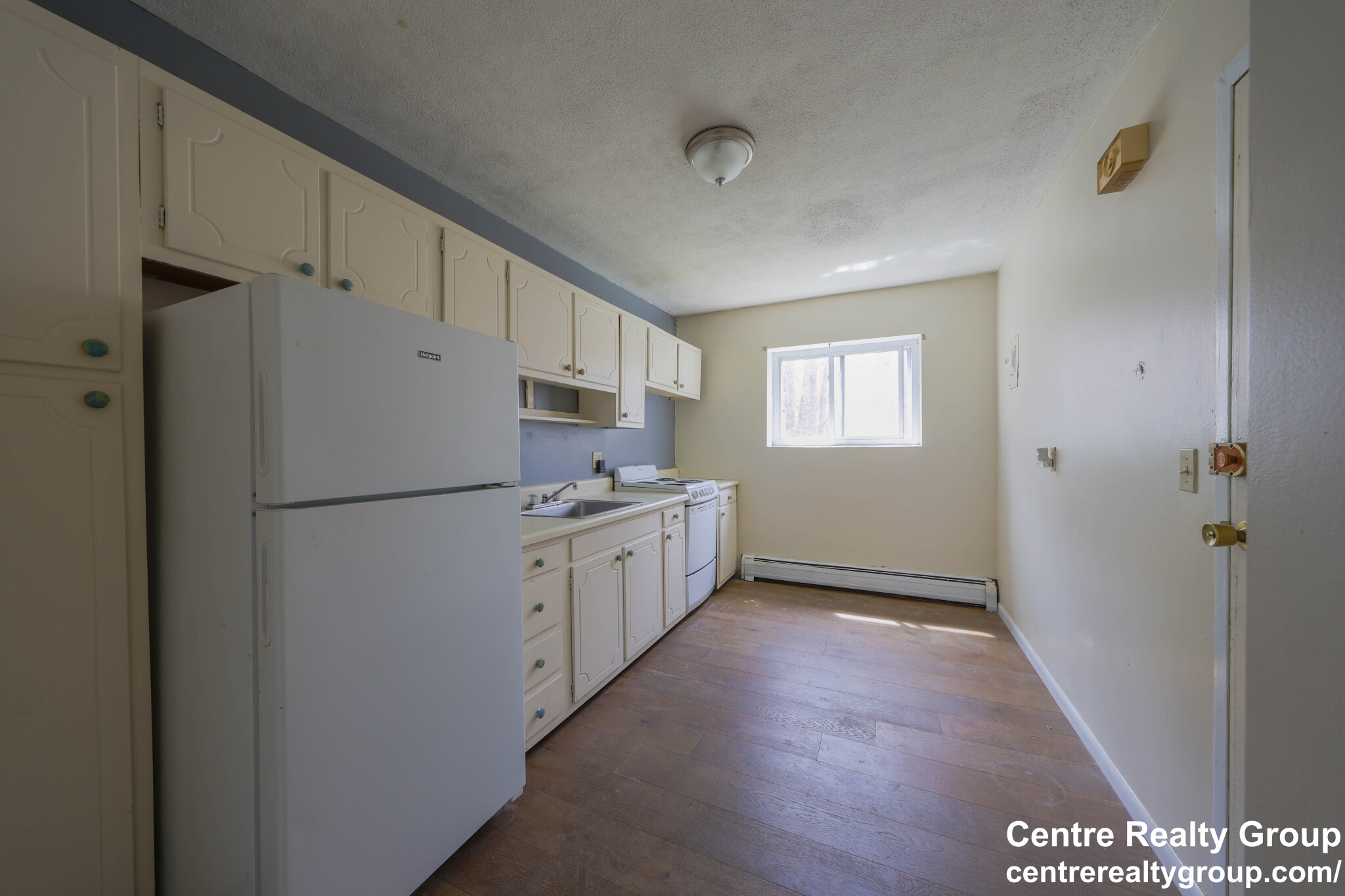 35 Westgate Rd, Chestnut Hill