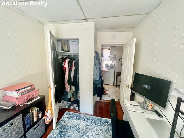 11 Charter St, North End