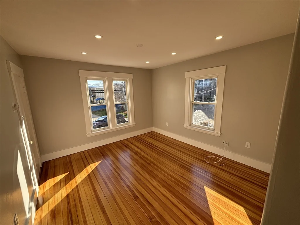 240 Nahatan, Norwood