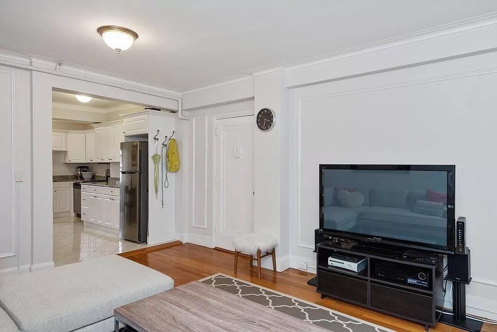 1450 Beacon, Coolidge Corner