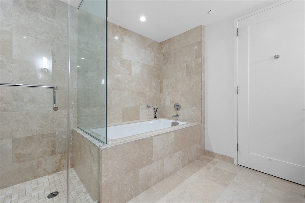 1 Franklin St, Midtown