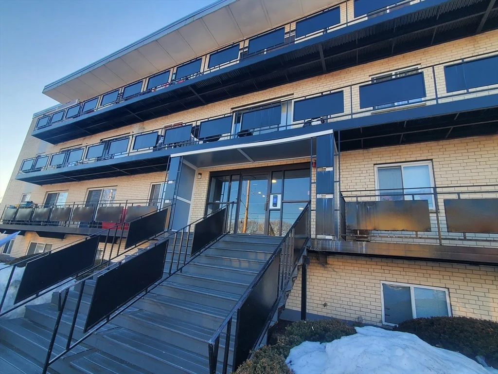 760 Cummins Highway, Mattapan