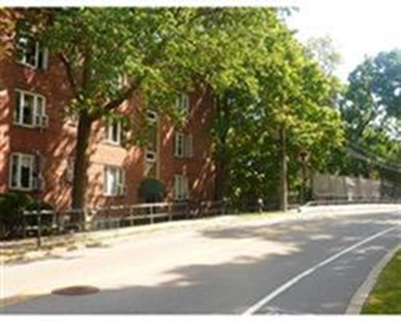 42 Dean Rd, Brookline