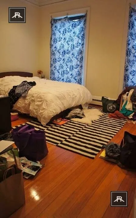 1689 Beacon St, Aspinwall Hill