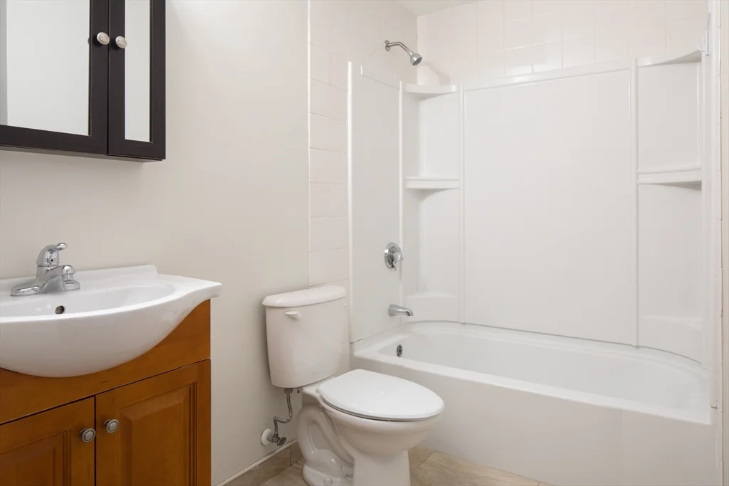 37 Chelsea St, East Boston