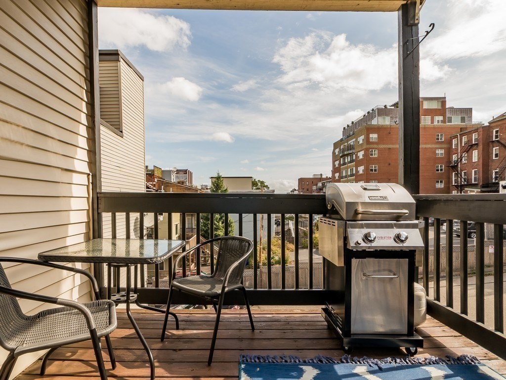 421 East 3rd, Boston