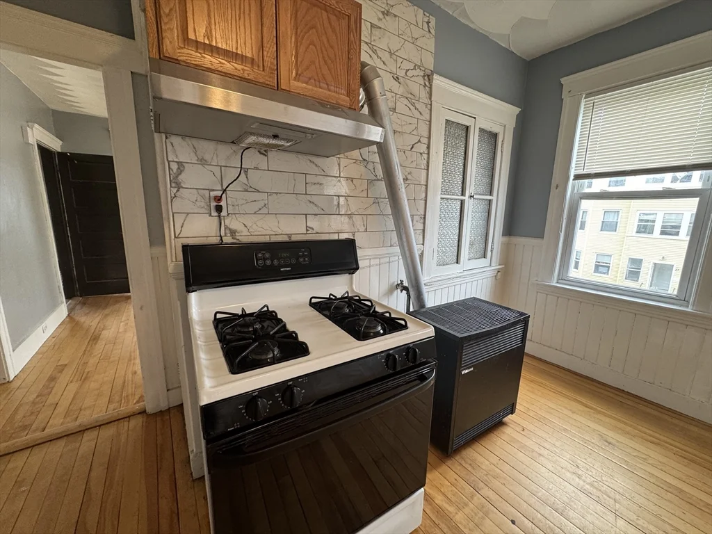 156 Fairmont Ave, Worcester