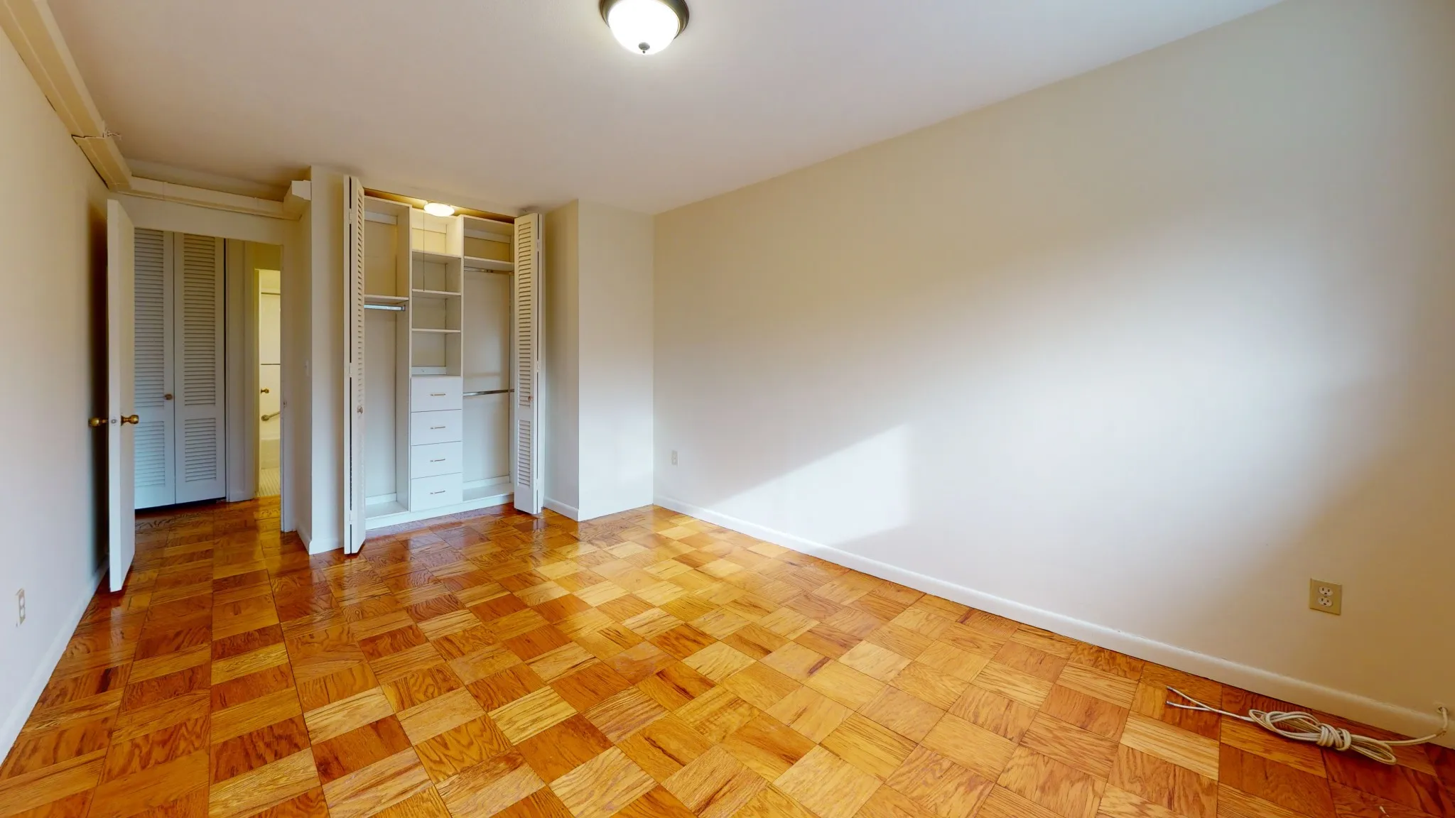 101 Monmouth St, Longwood