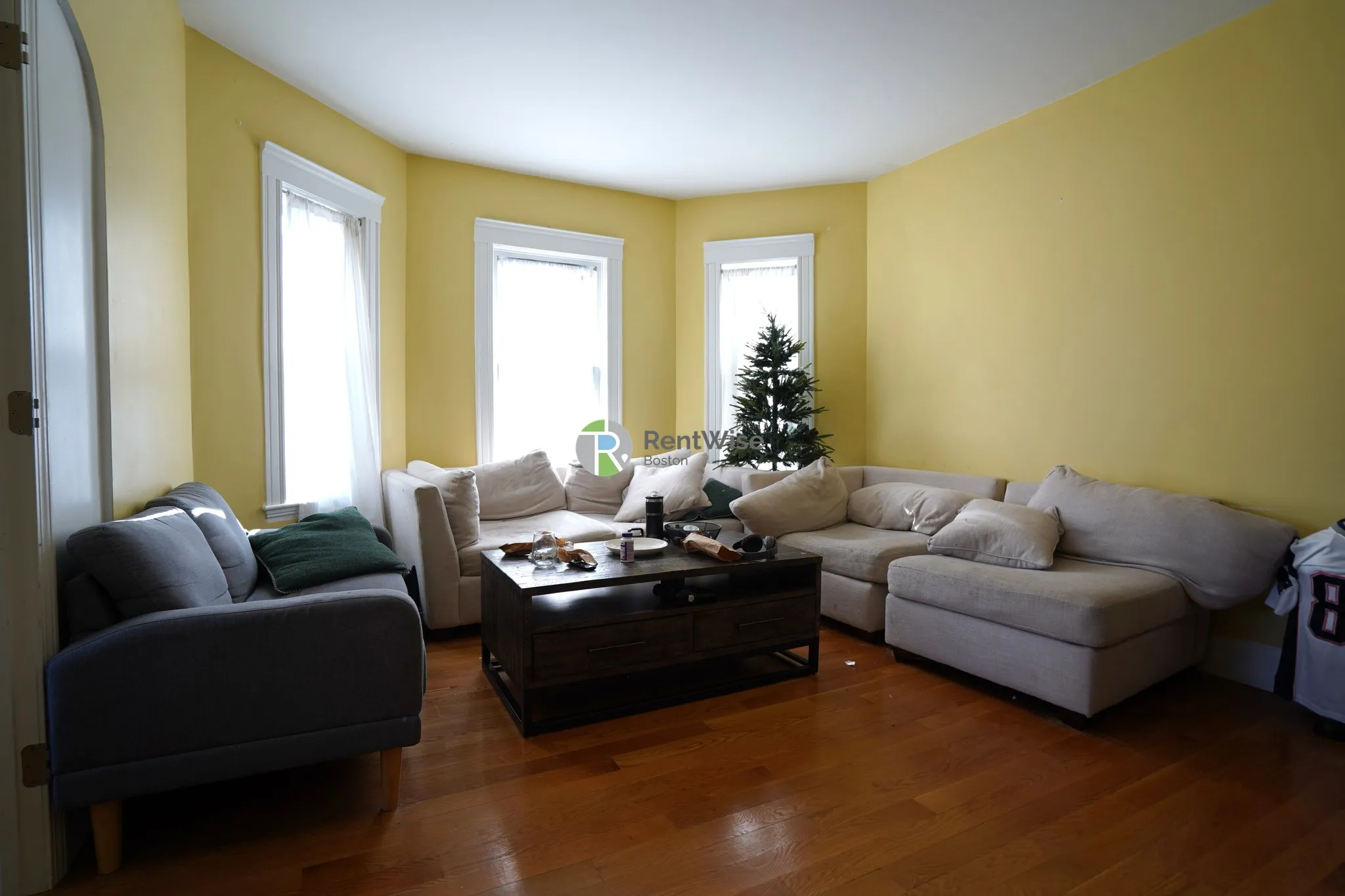 52 Pearson Rd, Tufts