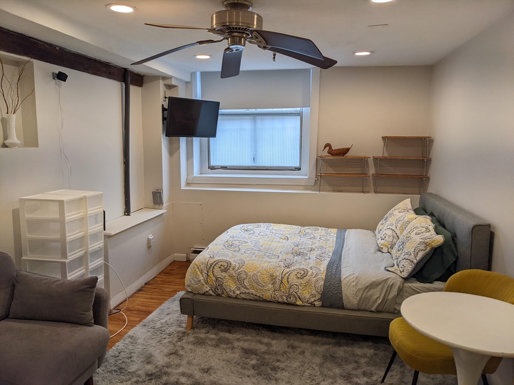 230 Beacon, Back Bay