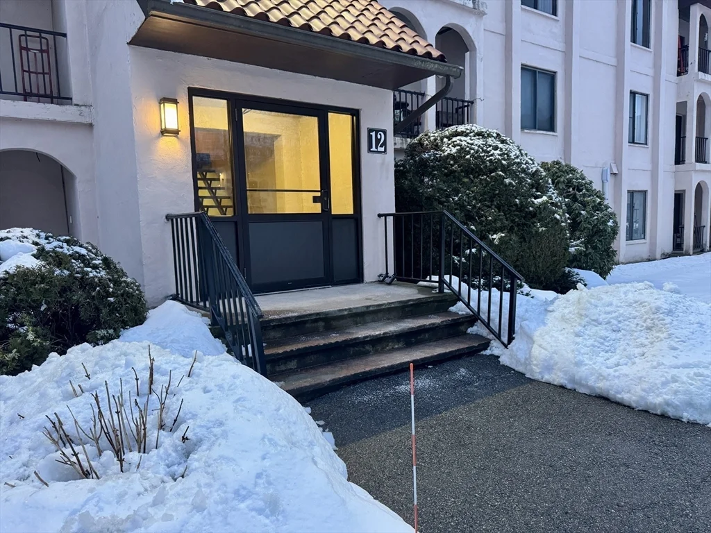 685 Oak St, Brockton