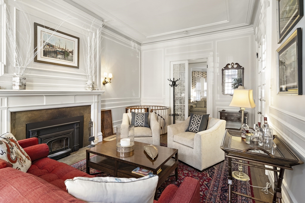 15 Hereford St, Back Bay