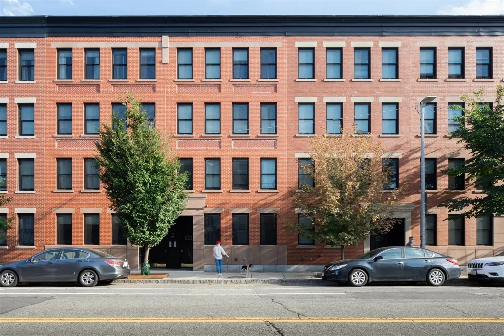45 Chelsea St, East Boston