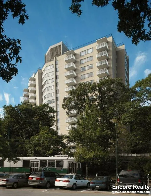 1530 Beacon St, Corey Hill