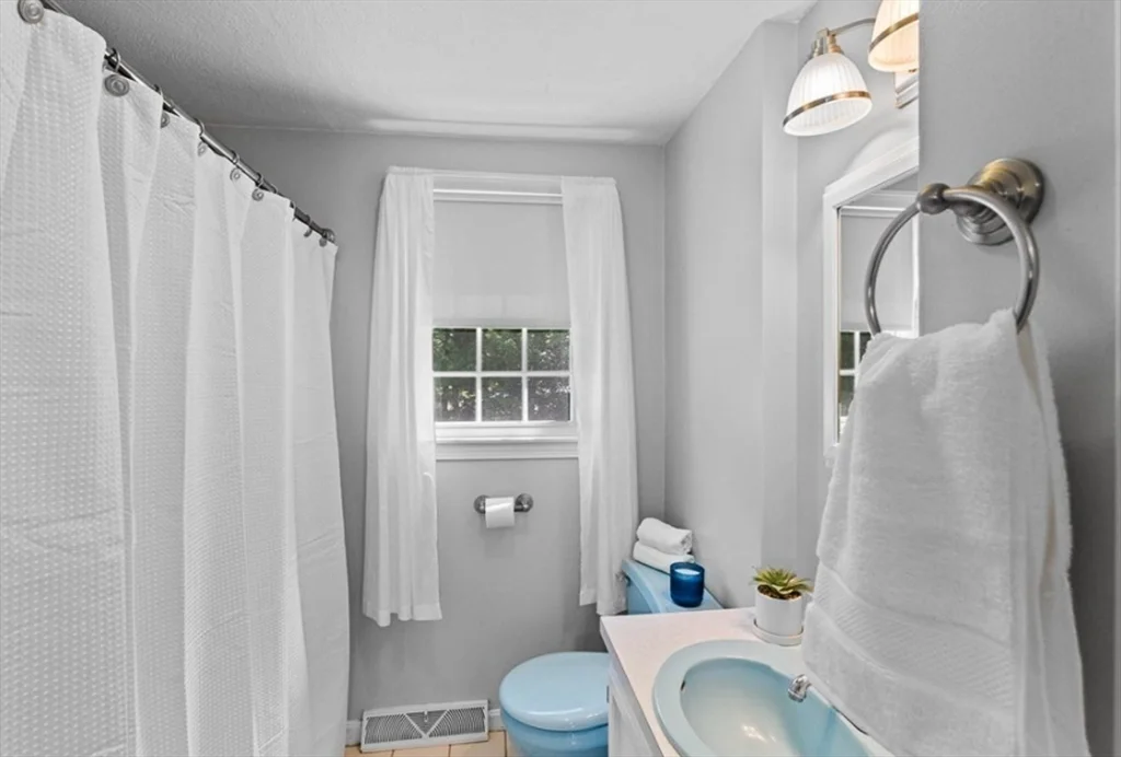 58 Brandon St, Billerica