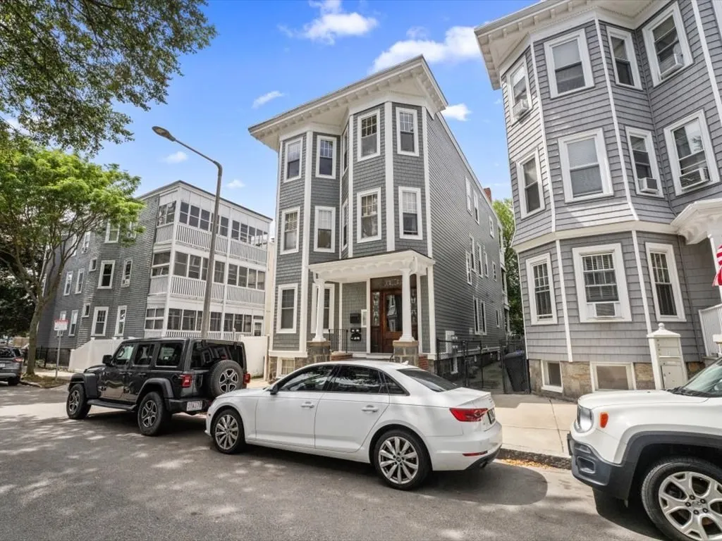 10 Ticknor St, South Boston