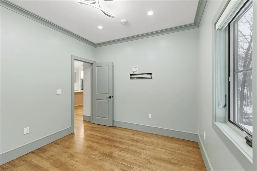 22 Kruger Rd, Hopkinton