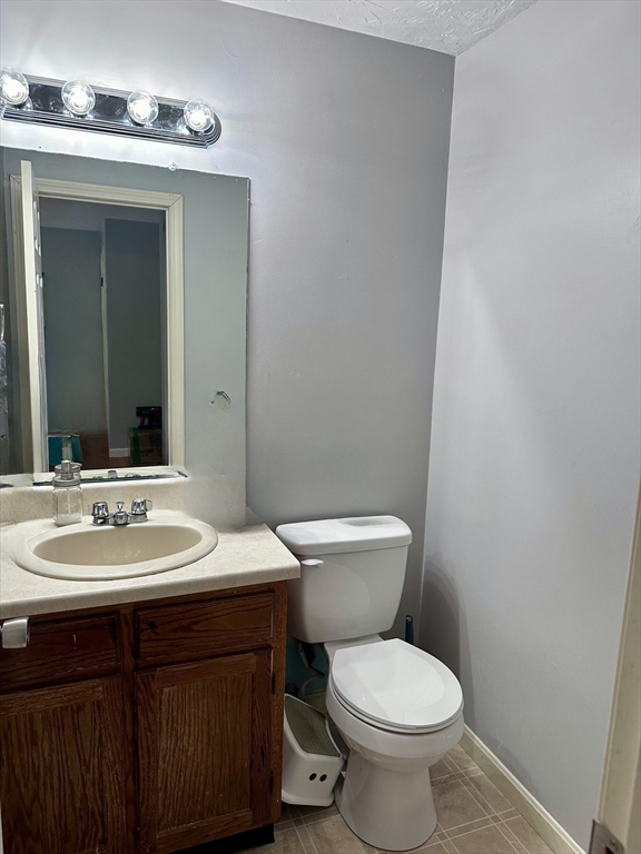 560 Bedford St, Abington