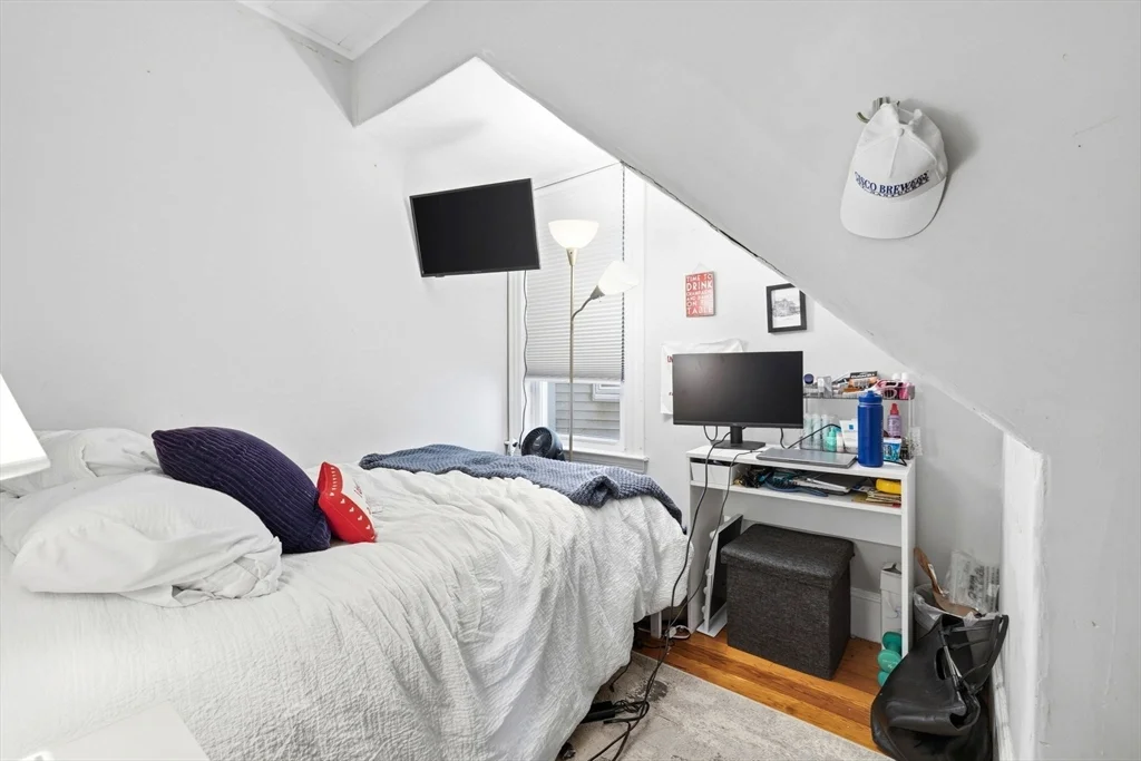 225 L St, South Boston