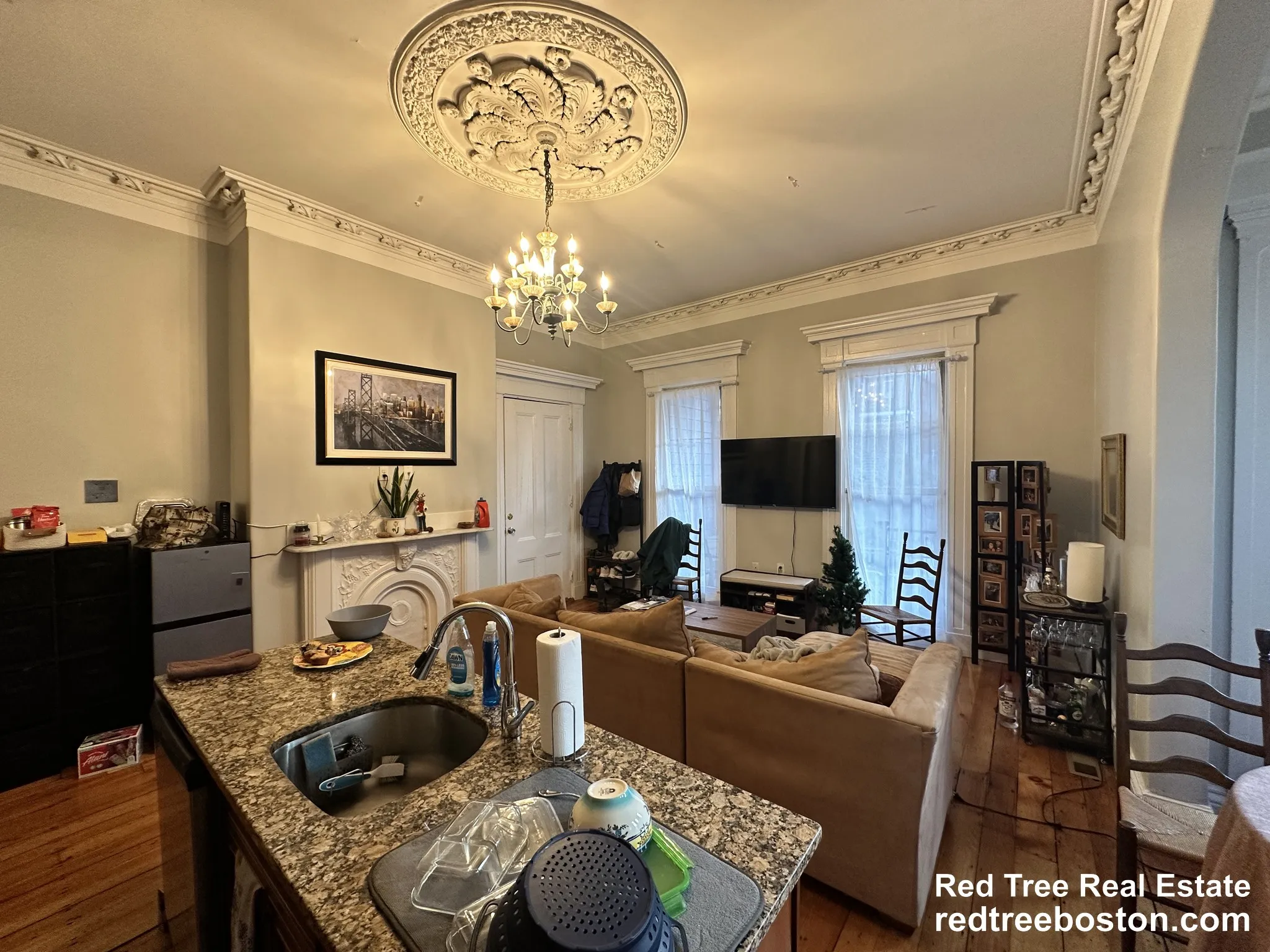 135 Hillside St, Mission Hill