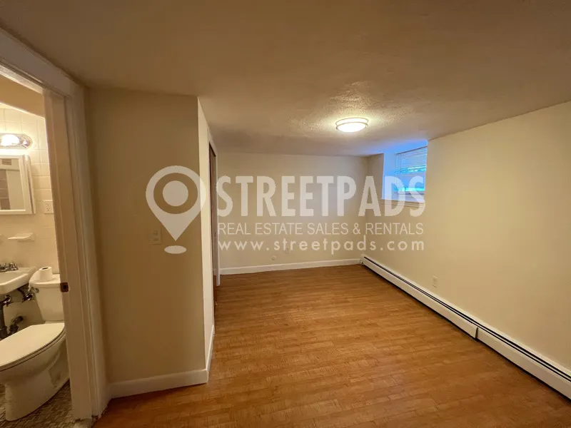 180 North Beacon St, Brighton