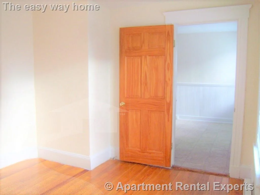 40 Linden Ave, Porter Square