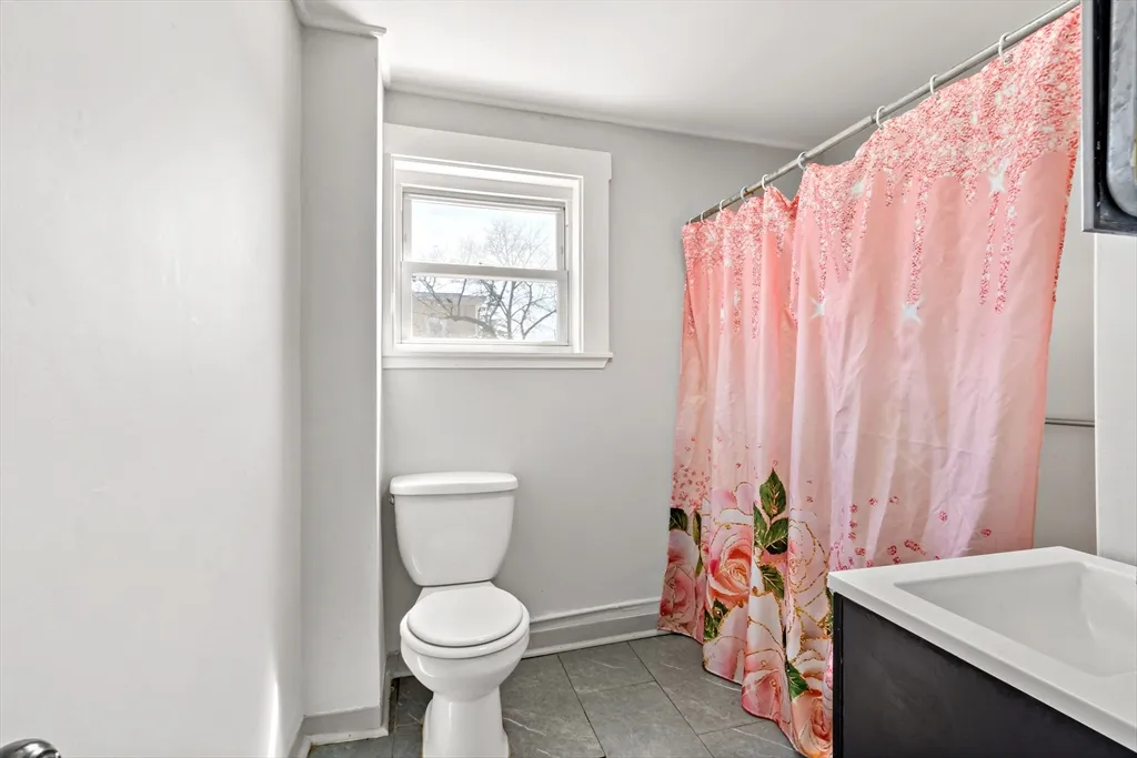 63 West Carpenter St, Attleboro