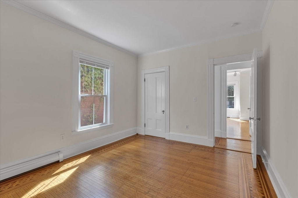 325 Western Ave, Riverside