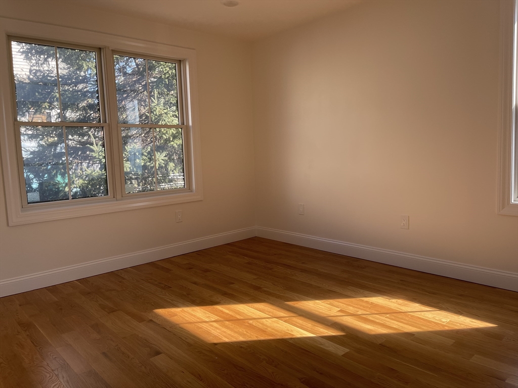 40 Everett St, Everett