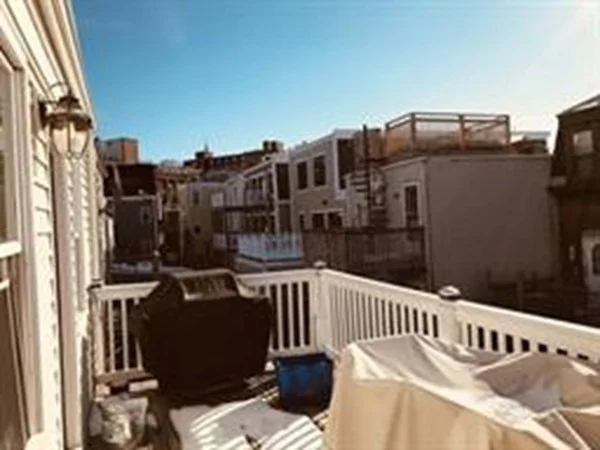 253 Gold St, South Boston