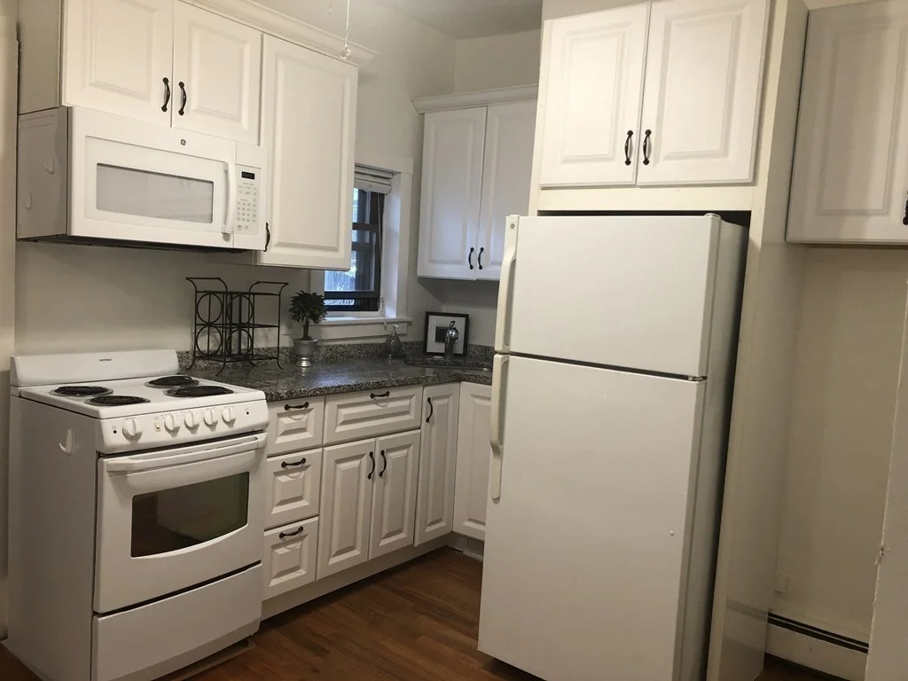 176 W Sixth St, South Boston