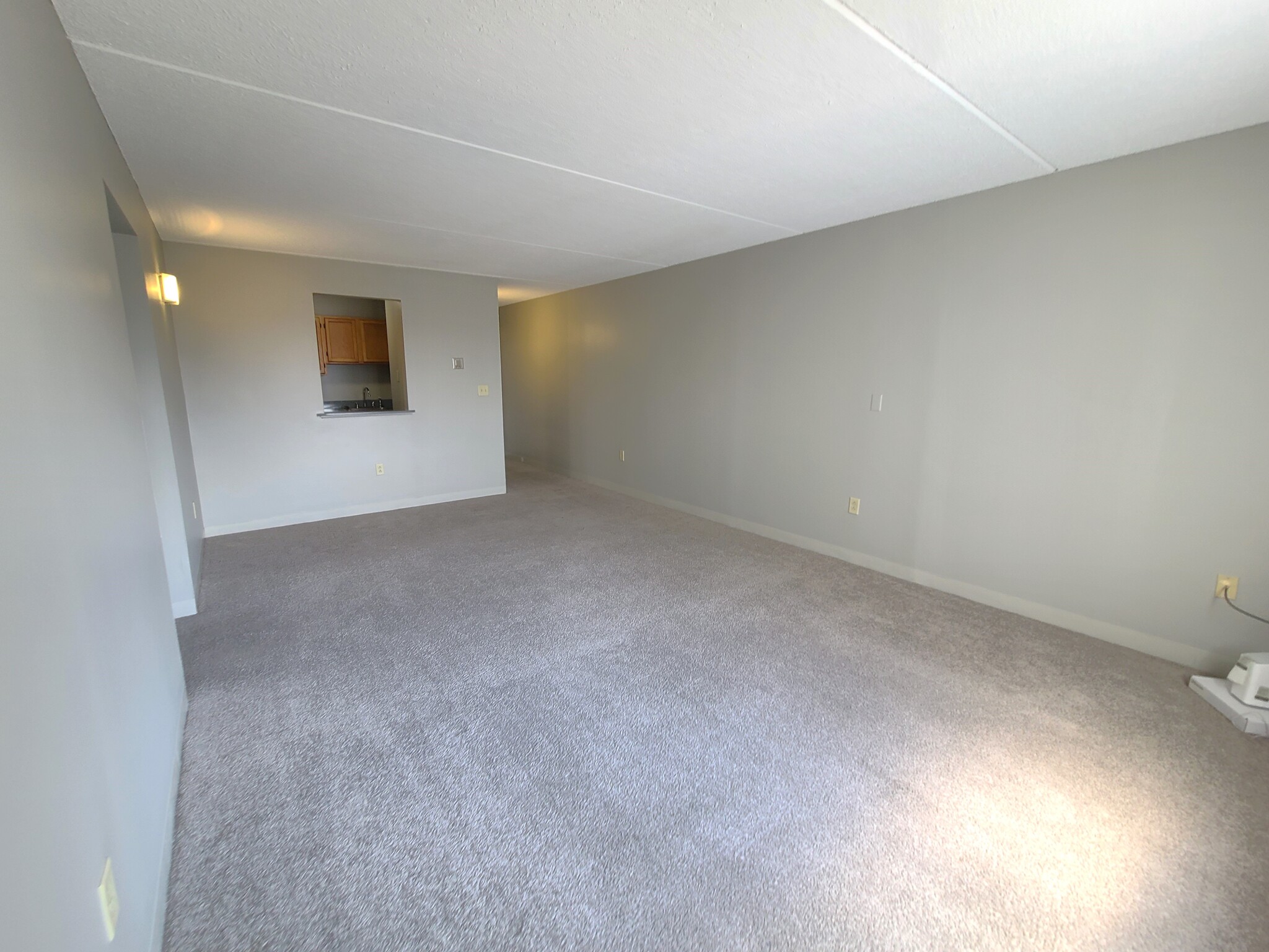 65 North Point Dr, Dorchester