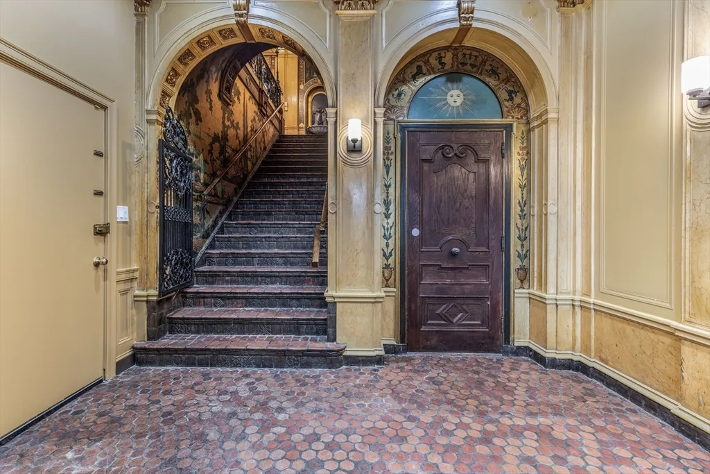 107 Beacon St, Back Bay