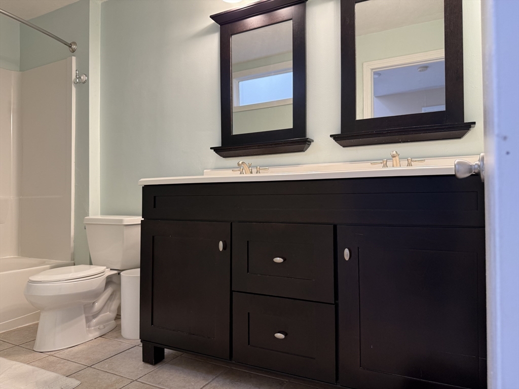 5 Leland Farm Rd, Ashland