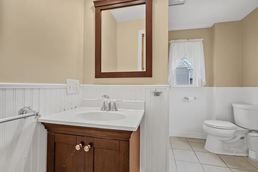 32 Beloit Rd, The Manor