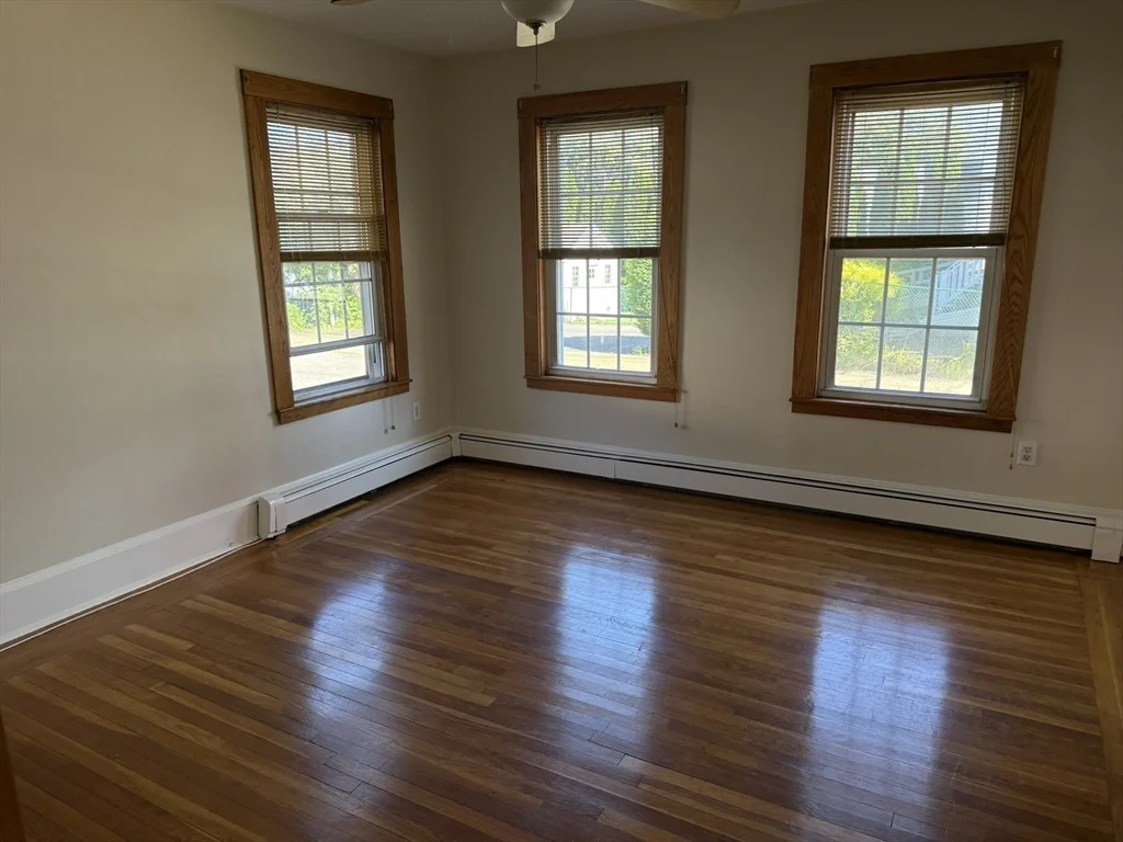 2 Fremont St, Downtown