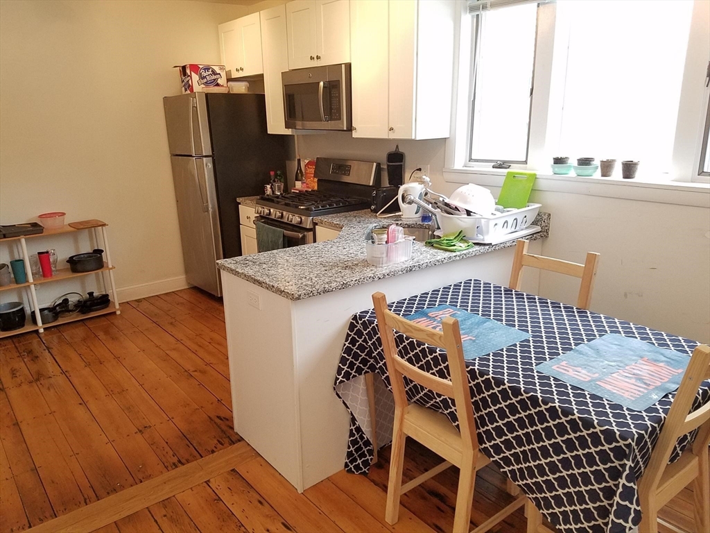 100 Flint, Somerville