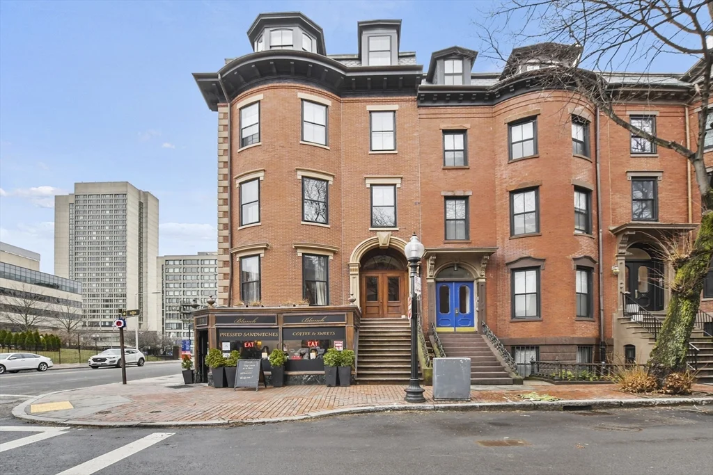 59 E Springfield, South End